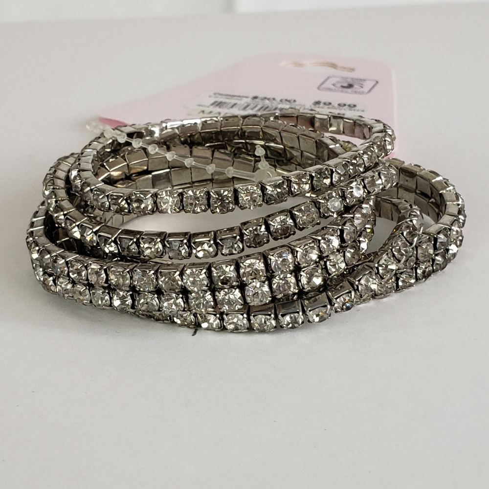 Elegant Silver Rhinstone Bracelet Set!